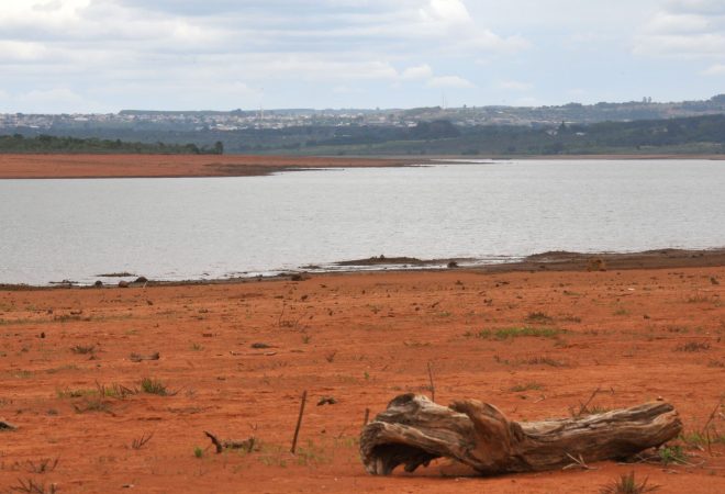Barragem do Descoberto, Brasília, DF, Brasil 7/11/2016- Barragem do Descoberto, principal reservatório de fornecimento de água para o Distrito Federal, com nível de água próximo aos 20%. Foto: Tony Winston/ Agência Brasília