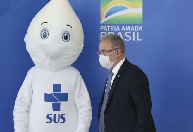 O ministro da Saúde,  Marcelo Queiroga, chega para coletiva no Palácio do Planalto