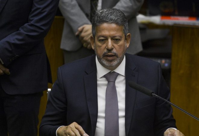 O presidente da Câmara dos Deputados, Arthur Lira, durante sessão solene para comemorar o Bicentenário da Independência do Brasil.