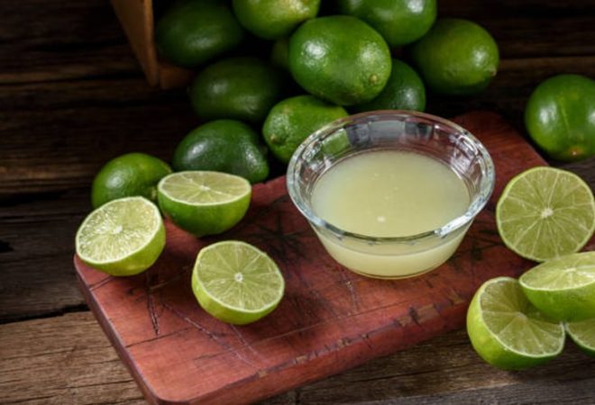 Citric Fruit with Hand Squeezer