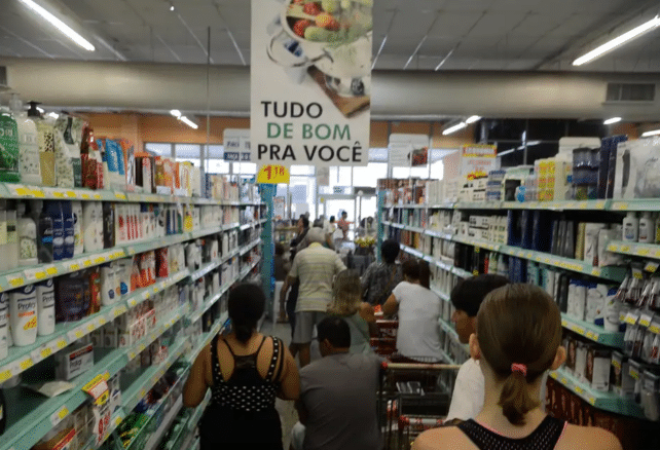 supermercado-comercio-comercio-varejista-varejo-consumidores-foto-agencia-brasil-768x438