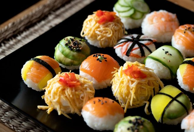 sushi-balls-5878894-1280