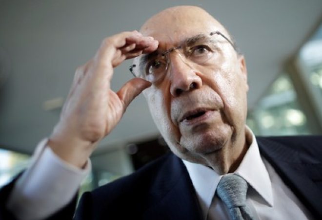 Ministro da Fazenda, Henrique Meirelles, deixa Ministério em Brasília, Distrito Federal