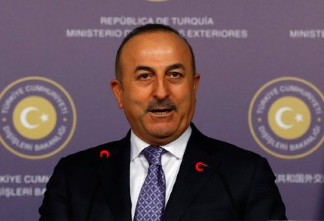 Ministro de Relações Exteriores da Turquia, Mevlut Cavusoglu, durante coletiva de imprensa em Istambul