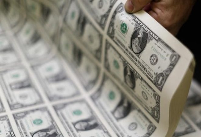 Impressão de notas de dólar em Washington, Estados Unidos