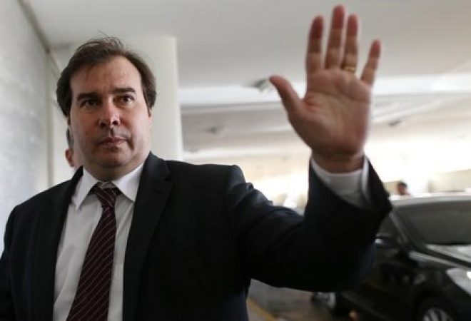 Rodrigo Maia chega ao Congresso