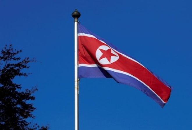 Bandeira da Coreia do Norte é vista em Genebra, na Suíça