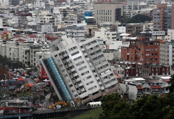 Prédio é visto após terremoto em Hualien, em Taiwan