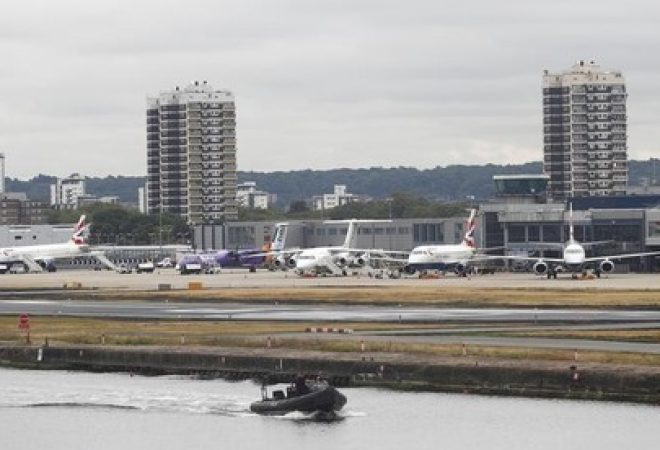 Vista do Aeroporto da Cidade de Londres