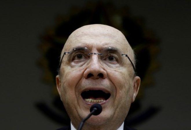 O ex-ministro da Fazenda do Brasil, Henrique Meirelles, durante coletiva de imprensa em Brasília