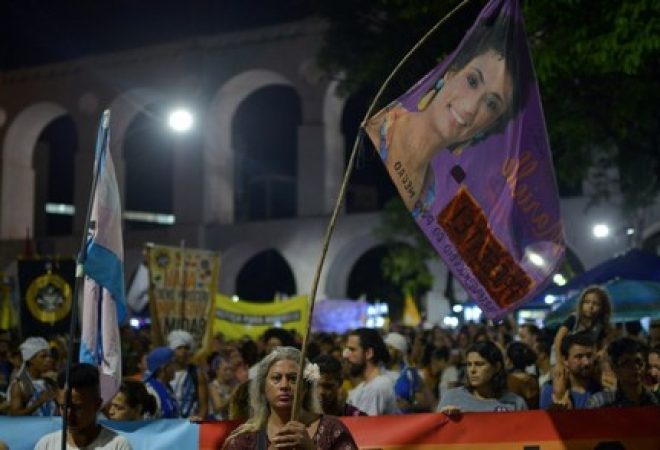 Manifestantes lembram morte da vereadora Marielle Franco no Rio de Janeiro