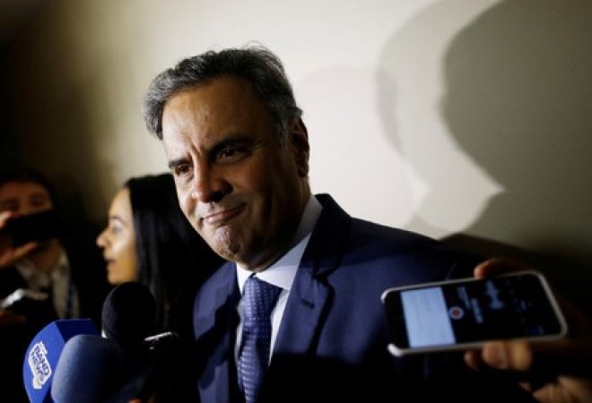 Senador Aécio Neves após reunião em Brasília