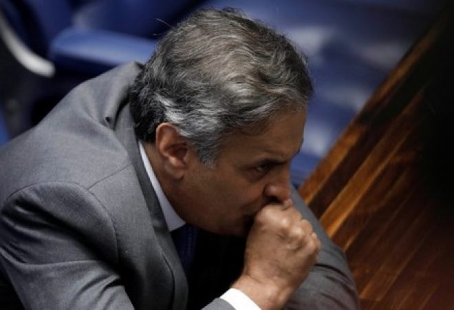 Senador Aécio Neves durante sessão do Senado