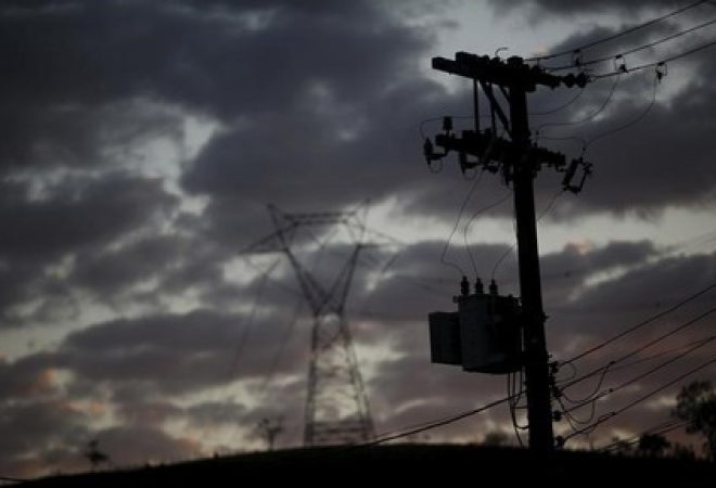 Poste de energia elétrica em São Paulo