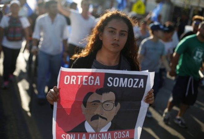 Manifestante protesta contra presidente da Nicarágua, Daniel Ortega