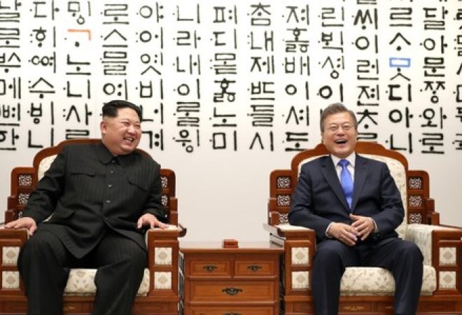 Presidente sul-coreano, Moon Jae-in, e líder norte-coreano, Kim Jong Un