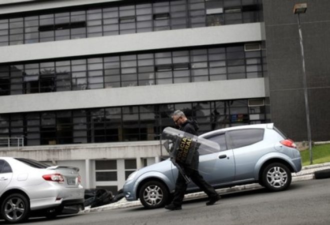 Agente da Polícia Federal em Curitiba