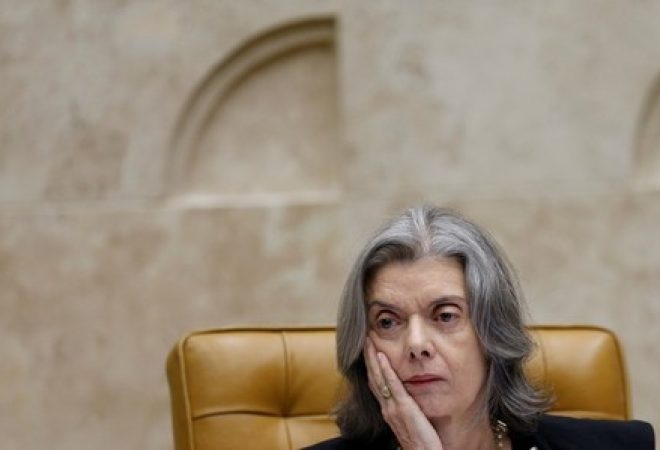 A presidente do Supremo Tribunal Federal do Brasil, Carmen Lucia, durante sessão em Brasília
