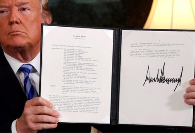 Trump apresenta documento oficializando intenção de retirar EUA do acordo nuclear com o Irã