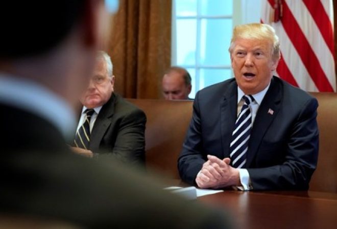 Presidente dos EUA, Donald Trump, durante reunião de gabinete na Casa Branca