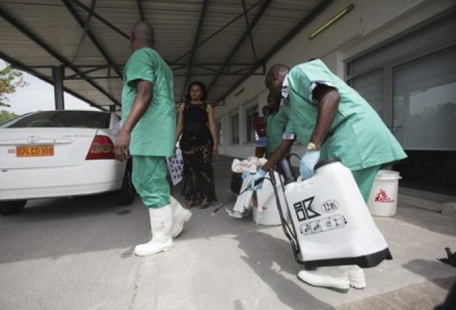Agentes de saúde congoleses em Kinshasa