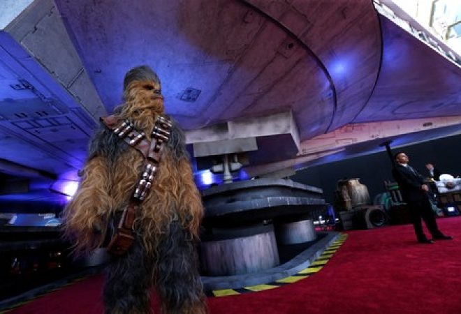 Personagem Chewbacca na pré-estreia de "Han Solo: Uma História Star Wars" em Los Angeles