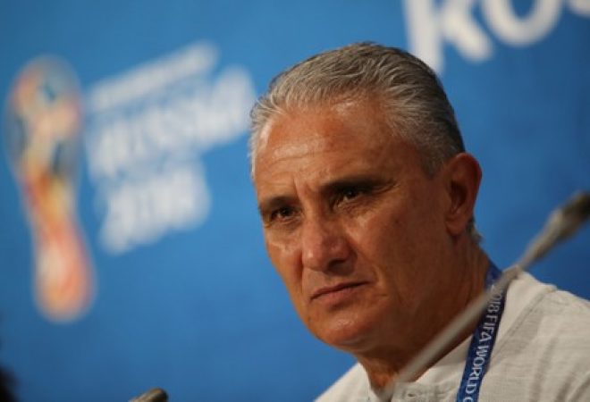 Tite concede entrevista em Rostov