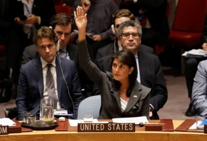 Nikki Haley durante reunião do Conselho de Segurança da ONU