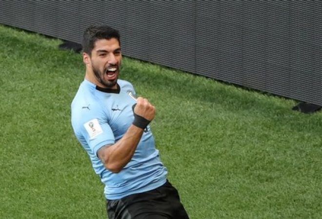 Suárez comemora gol do Uruguai contra Arábia Saudita