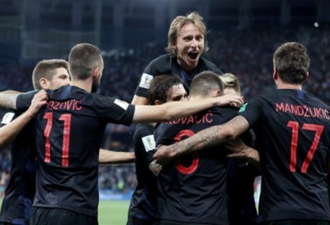 Jogadores da Croácia comemoram gol contra a Argentina