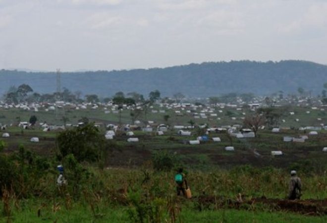 Acampamento de refugiados em Uganda