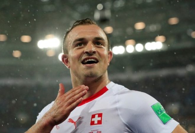 Shaqiri comemora gol da Suíça contra a Sérvia