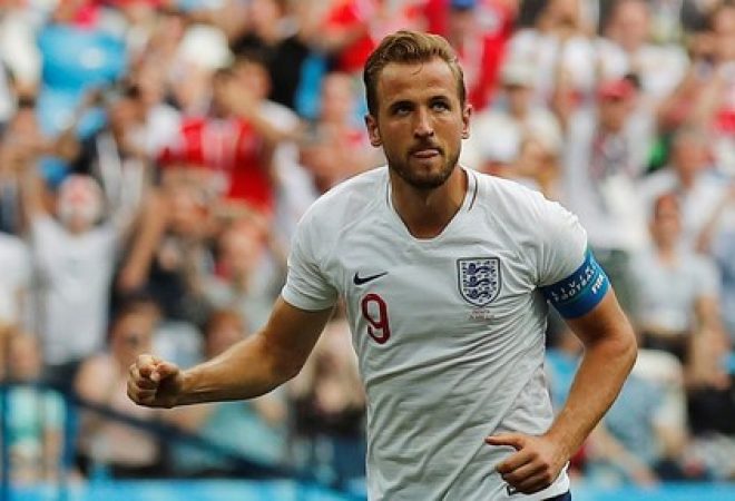 Kane comemora gol da Inglaterra