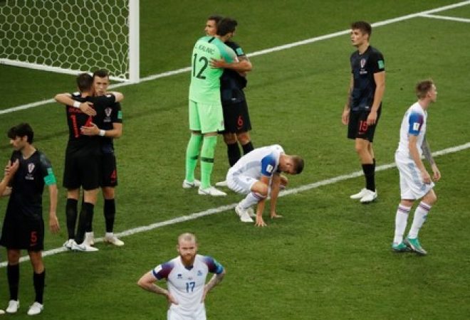 Croatas comemoram e jogadores da Islândia lamentam