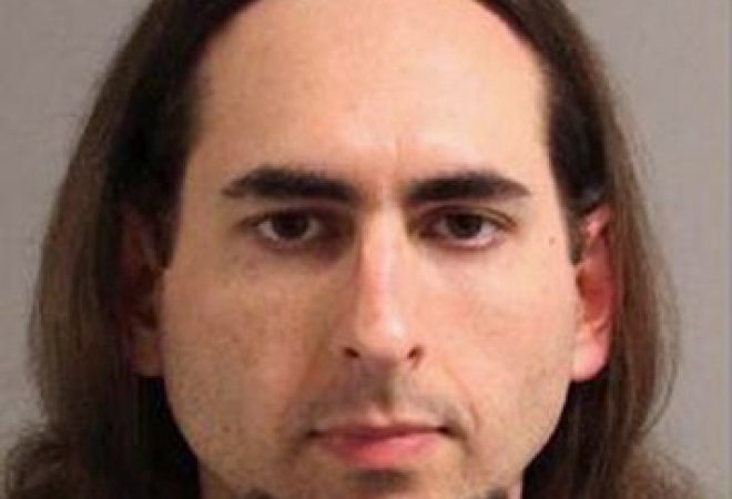 Jarrod Ramos em foto de fichamento policial em 2013