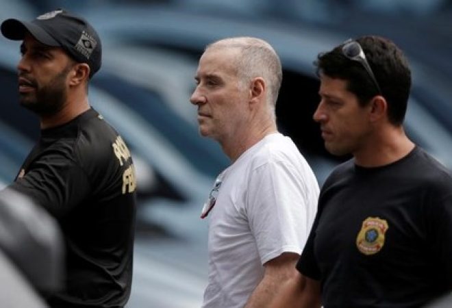 Eike Batista entra na sede da Polícia Federal no Rio de Janeiro