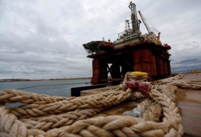 Plataforma de petróleo no porto do Açu, em São João da Barra, no Rio de Janeiro