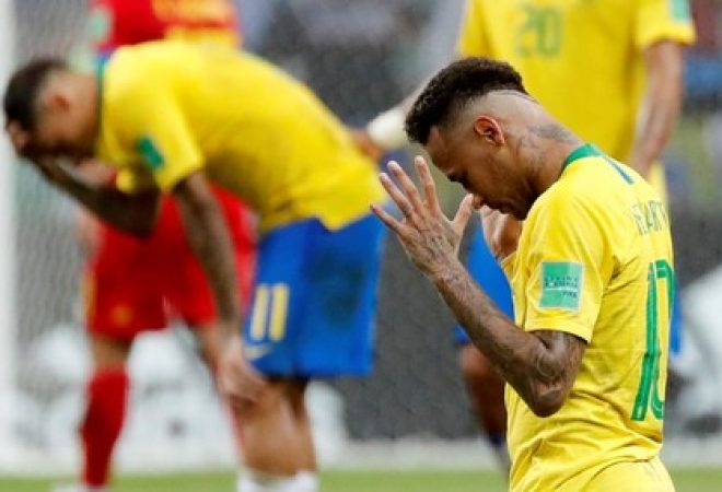 Jogadores da seleção brasileira lamentam derrota contra Bélgica na Copa do Mundo