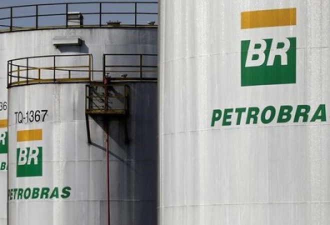 Tanques de combustível da Petrobras