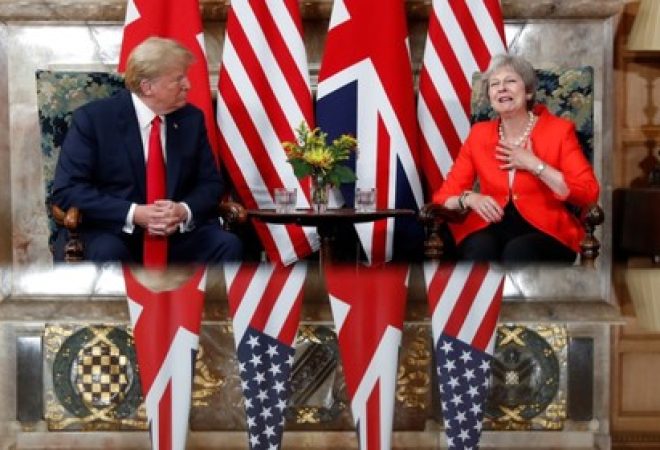 Premiê britânica, Theresa May, e presidente dos EUA, Donald Trump