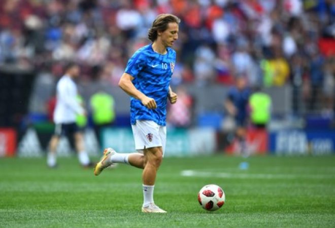 Meia croata Luka Modric no aquecimento antes da final da Copa do Mundo