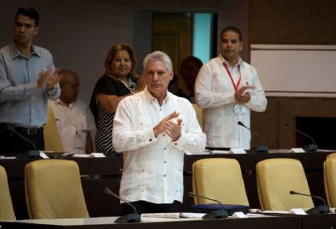 Presidente de Cuba, Miguel Díaz-Canel, durante sessão da Assembleia Nacional do país