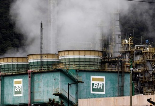 Refinaria da Petrobras em Cubatão