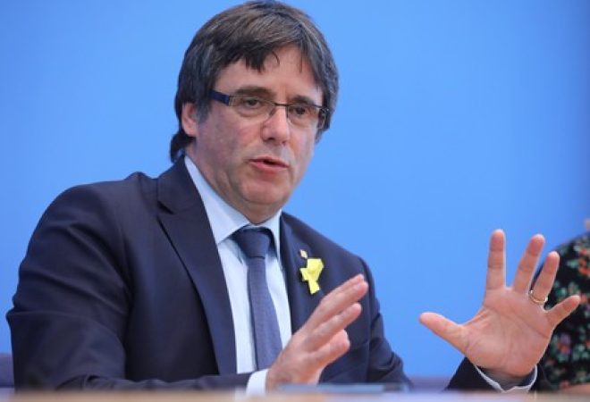 Ex-líder da Catalunha, Carles Puigdemont, em Berlim