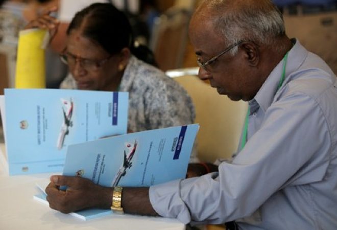 Famíliares das vítimas do voo MH370 leem relatório de investigadores antes de reunião na Malásia