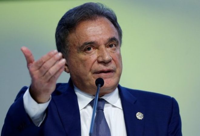 Alvaro Dias participa de evento em Brasília