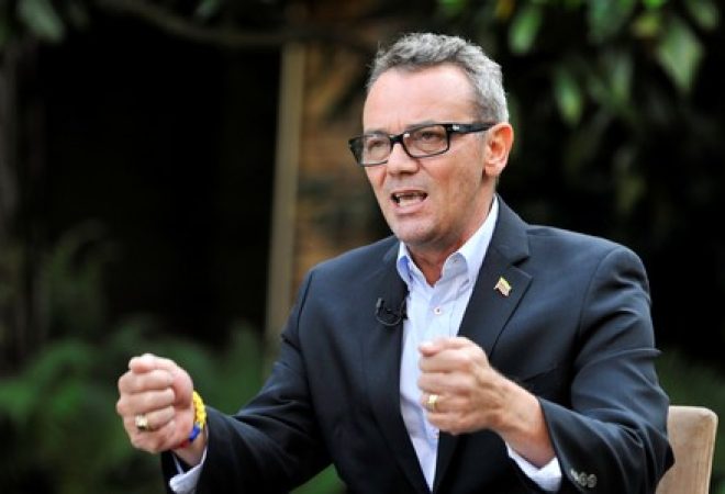 Ativista Salvatore Lucchese concede entrevista à Reuters em Bogotá