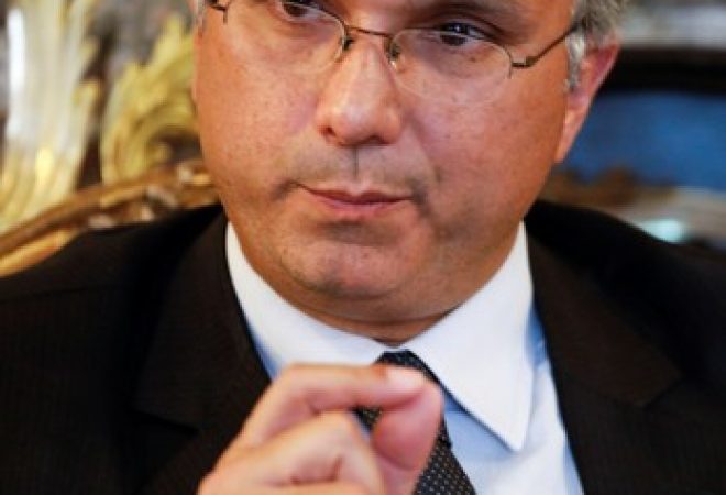 Ministro do Planejamento Esteves Colnago concede entrevista à Reuters em Madri