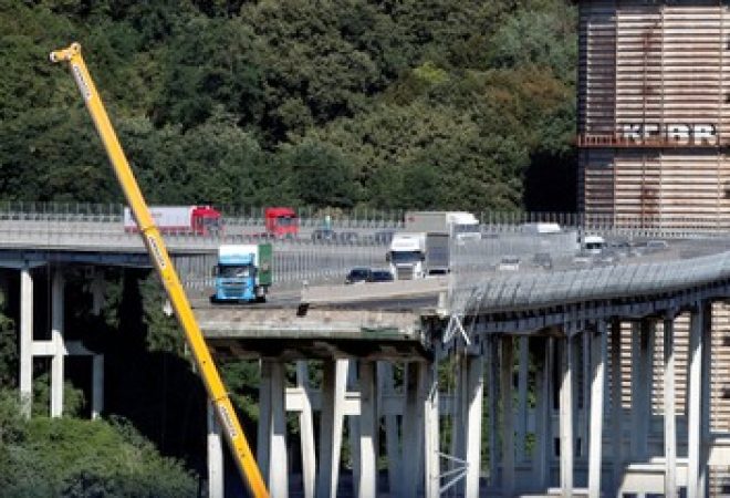Ponte Morandi, em Gênova, que desabou deixando ao menos 87 mortos