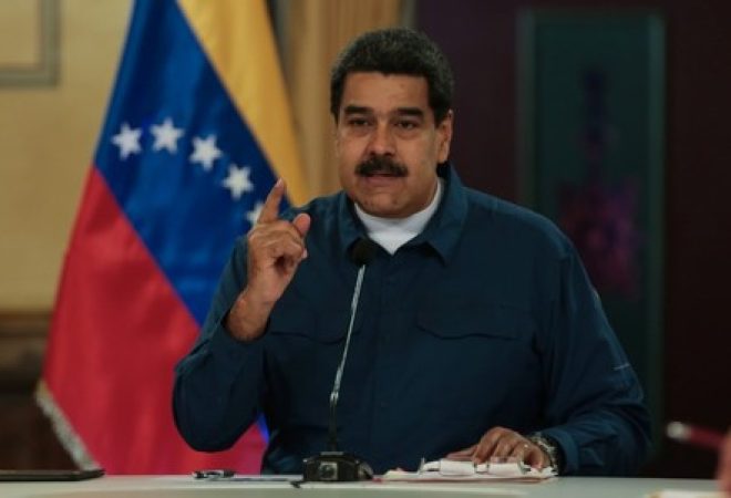 Presidente da Venezuela, Nicolás Maduro, durante reunião com ministros em Caracas